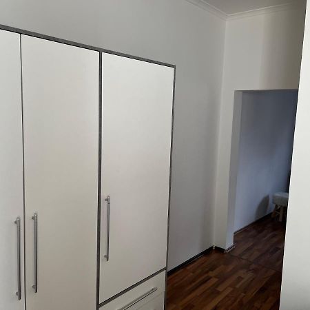 Schone Kleine Wohnung Mit Terrasse Nahe Centro オーバーハウゼン エクステリア 写真